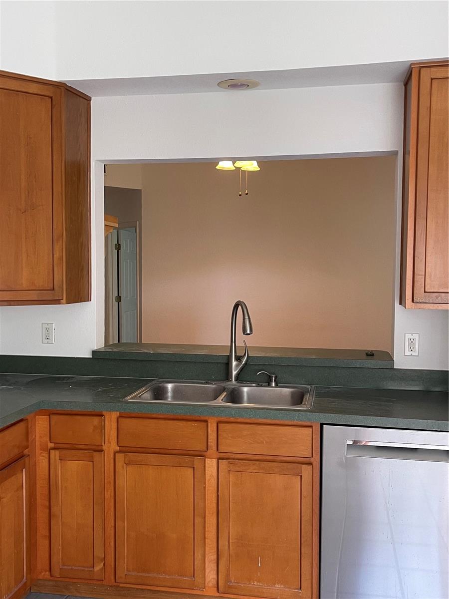 Image 14 of 40 For 7617 Bay Port Road 57