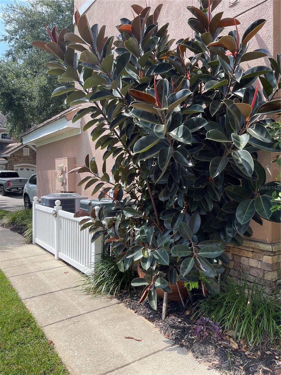 Image 4 of 40 For 7617 Bay Port Road 57