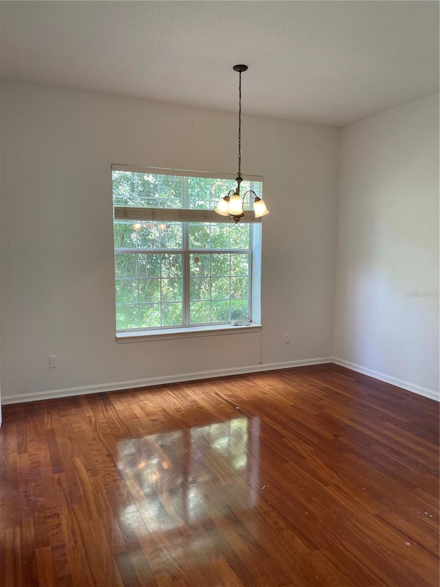 Image 8 of 40 For 7617 Bay Port Road 57