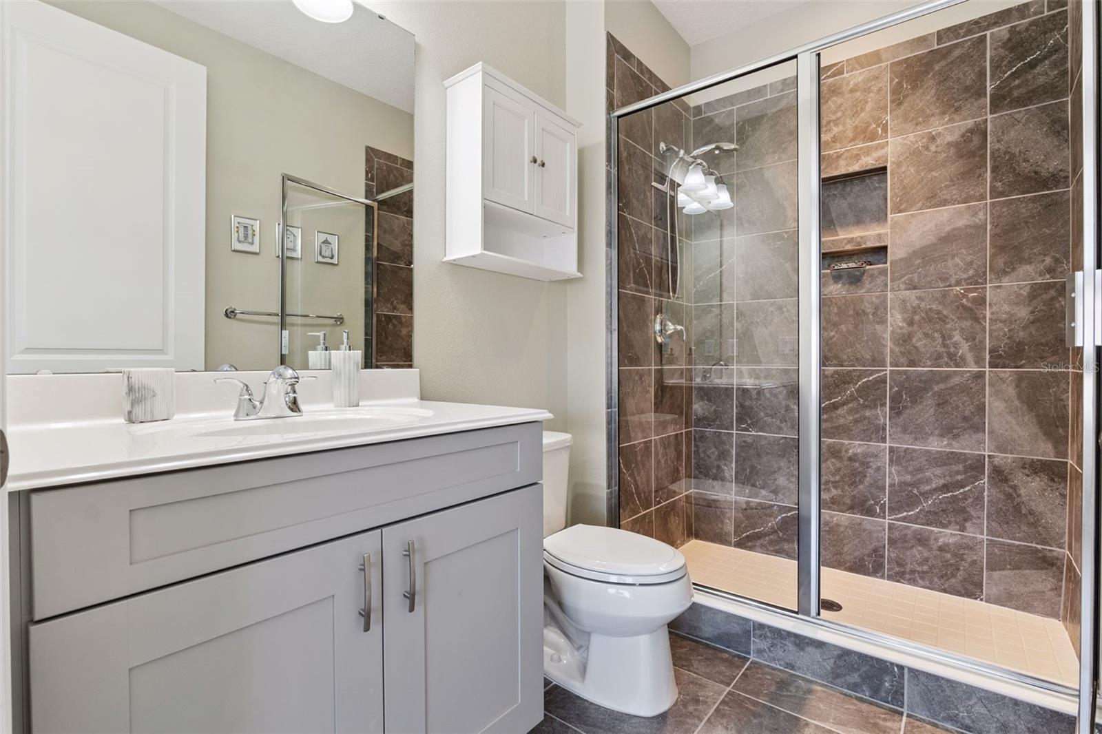 Image 22 of 58 For 8901 Lakeshore Pointe Drive