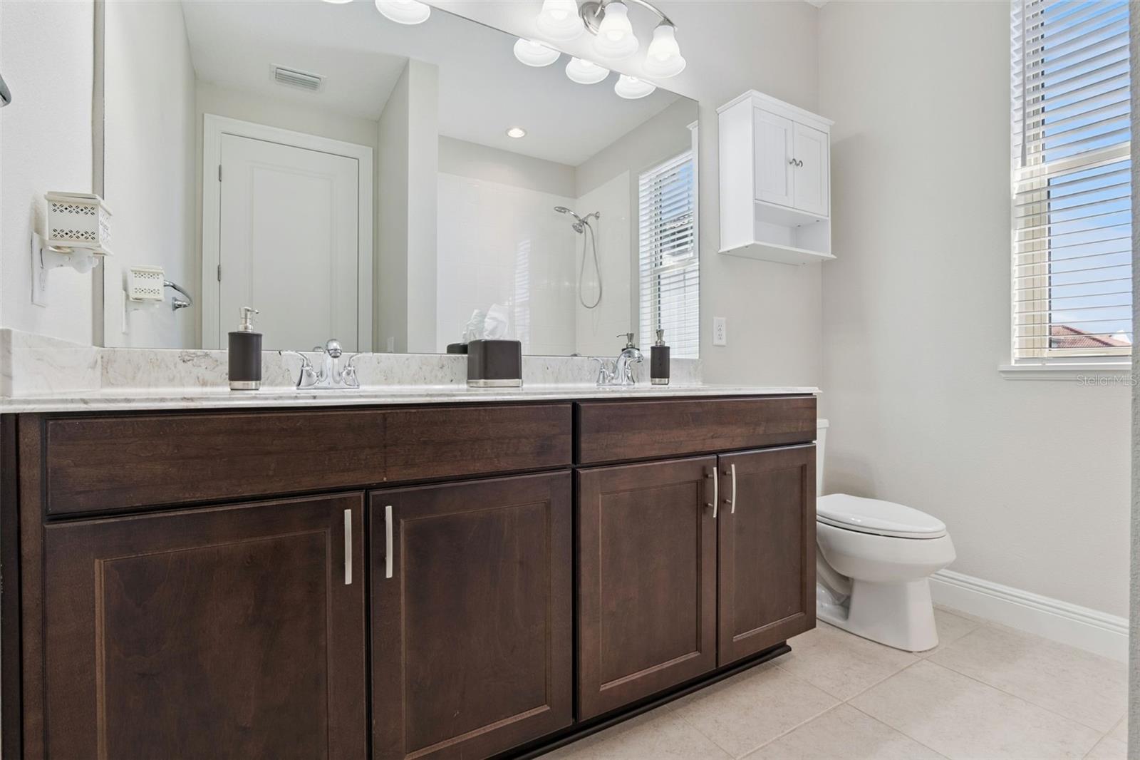 Image 25 of 58 For 8901 Lakeshore Pointe Drive