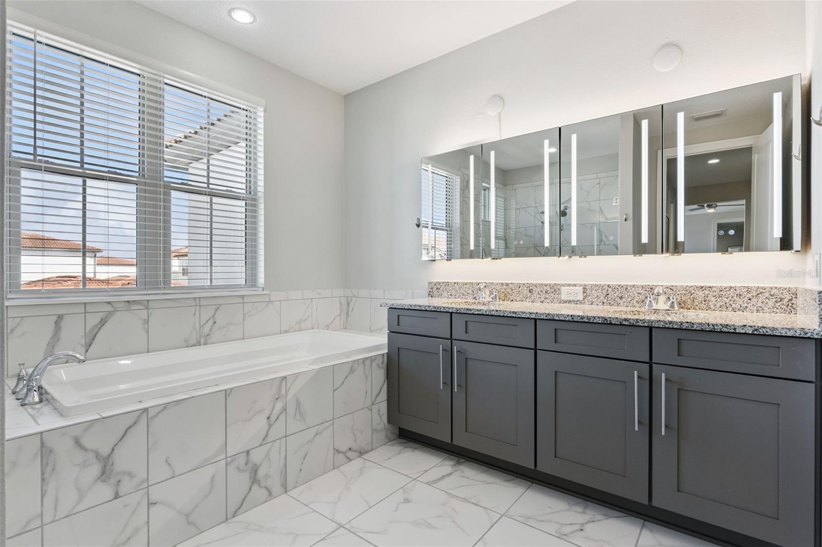 Image 31 of 58 For 8901 Lakeshore Pointe Drive