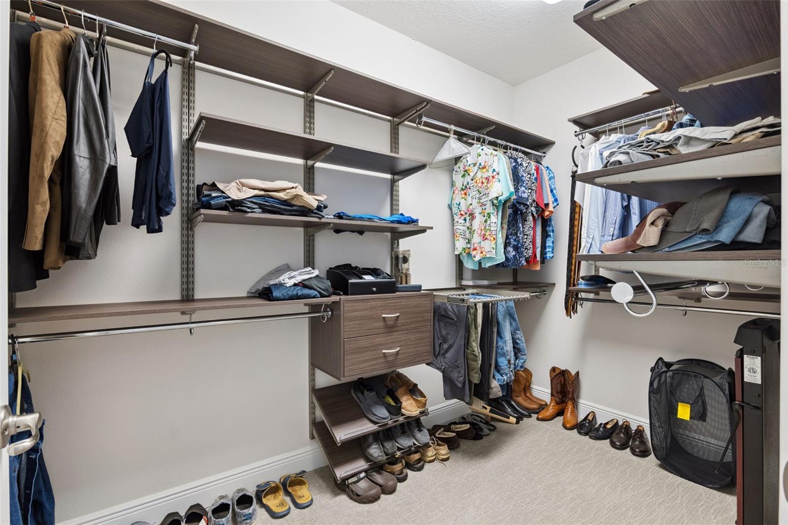 Image 33 of 58 For 8901 Lakeshore Pointe Drive