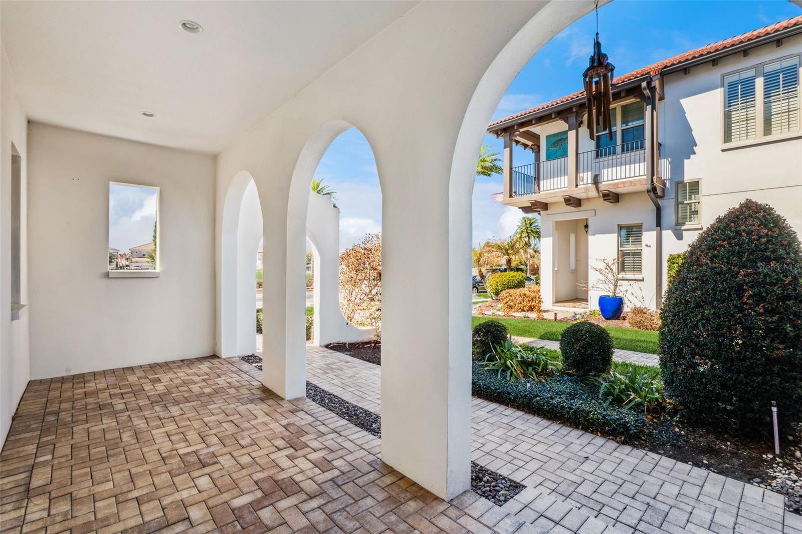 Image 4 of 58 For 8901 Lakeshore Pointe Drive