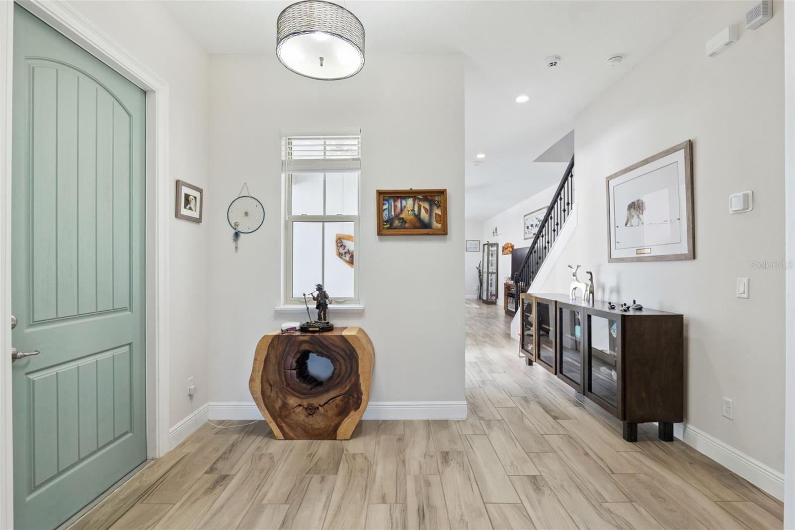 Image 6 of 58 For 8901 Lakeshore Pointe Drive