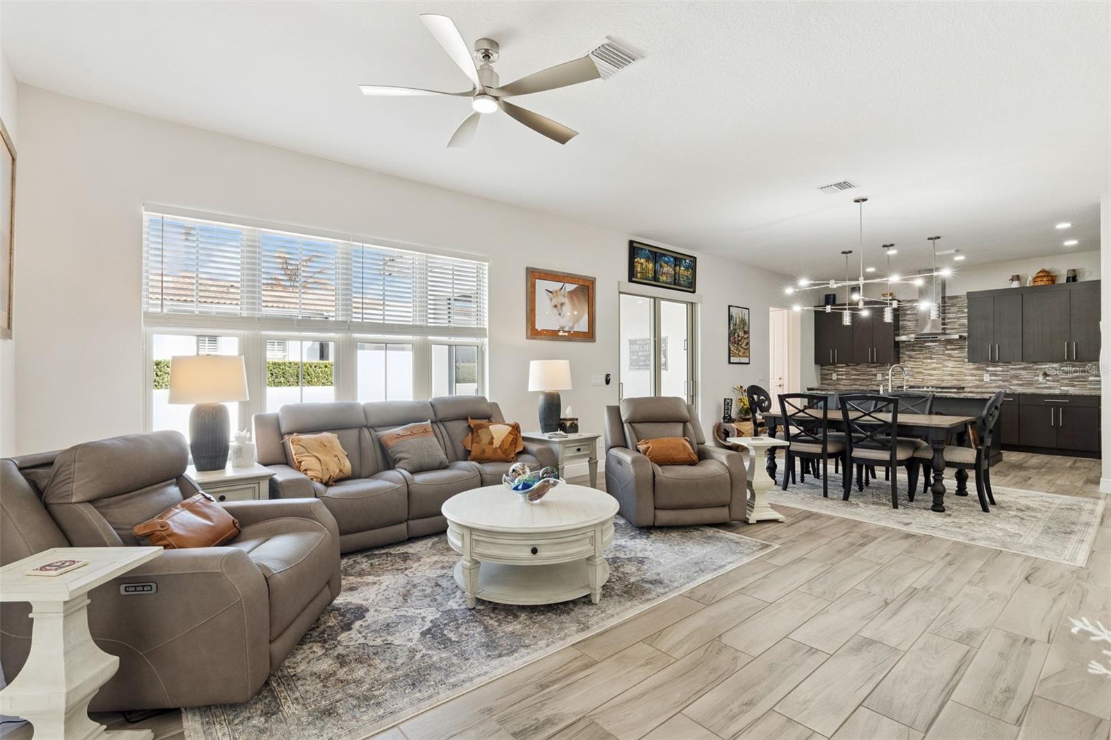 Image 9 of 58 For 8901 Lakeshore Pointe Drive