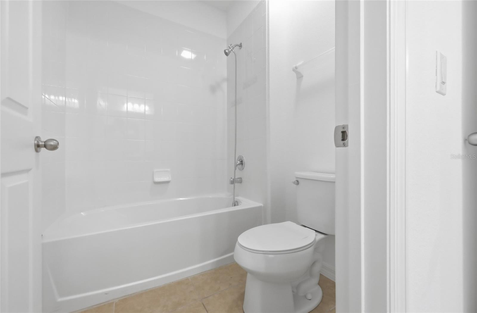 Image 31 of 48 For 196 Primrose Drive