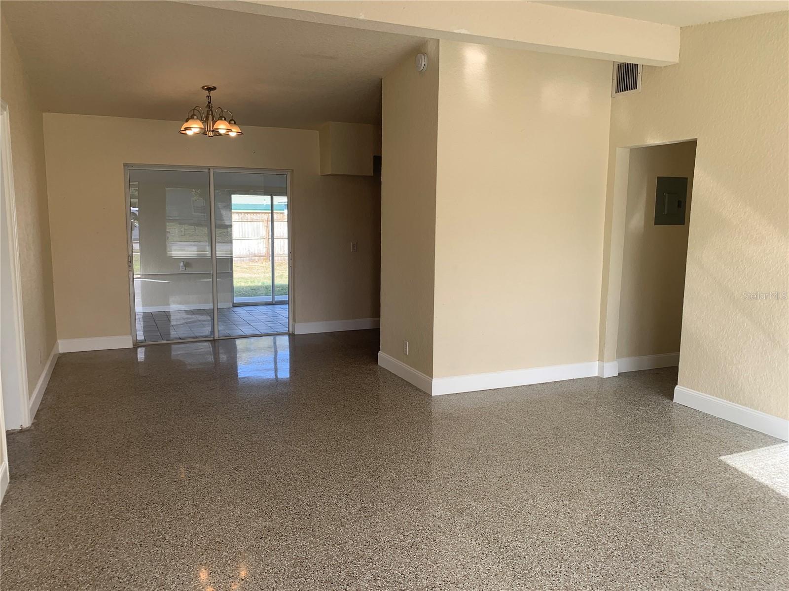 Image 6 of 23 For 202 Bamboo Drive