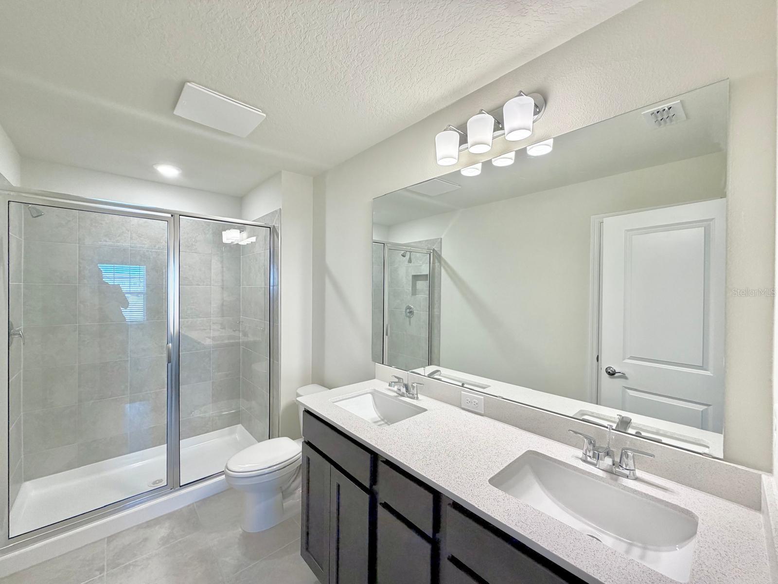 Image 14 of 19 For 16264 Merry Alley