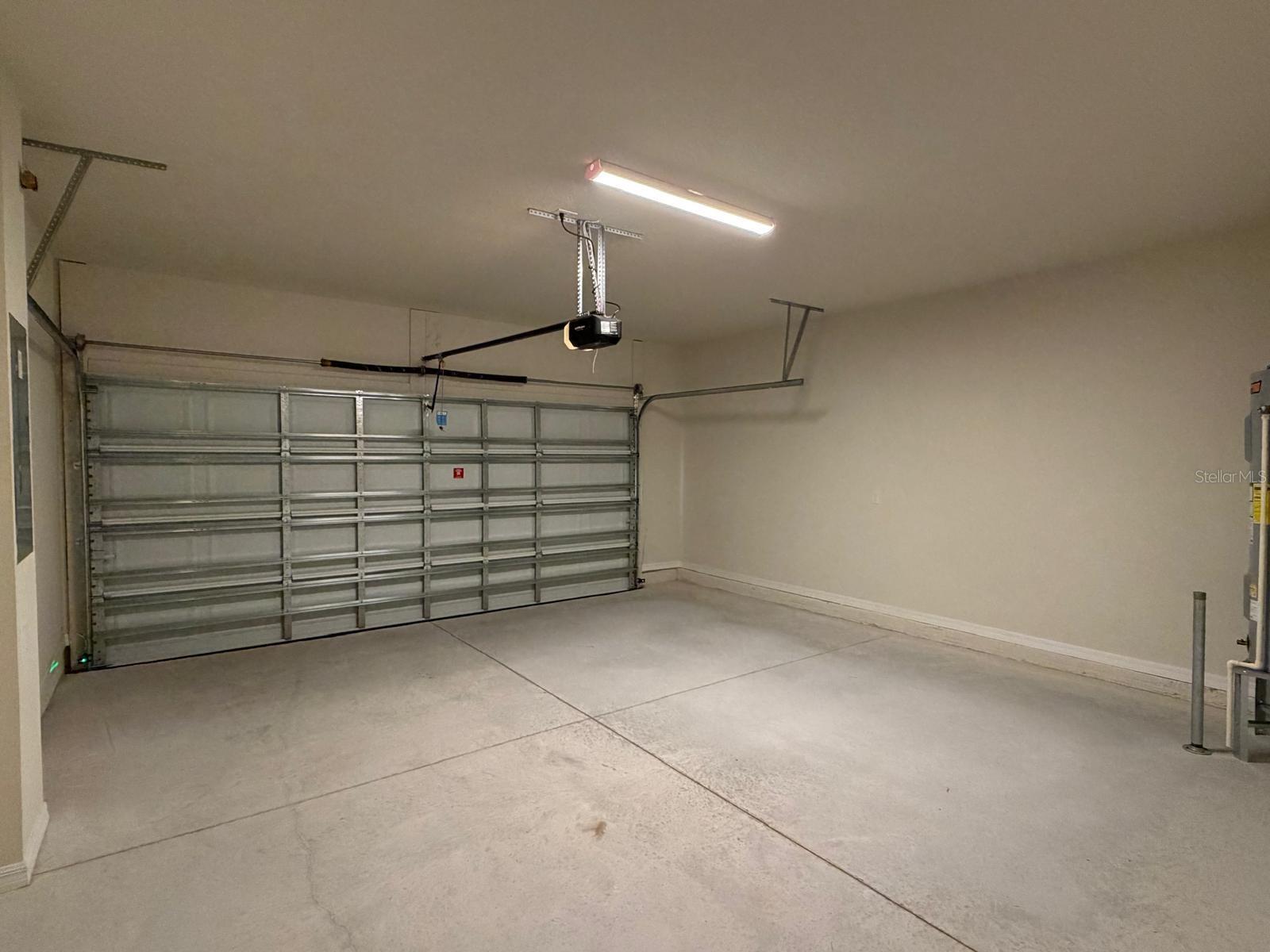 Image 17 of 19 For 16264 Merry Alley