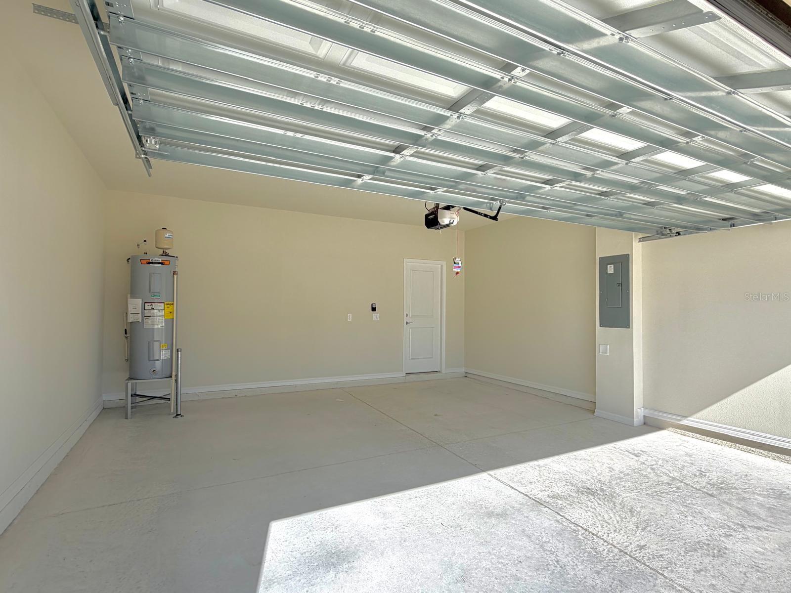 Image 18 of 19 For 16264 Merry Alley