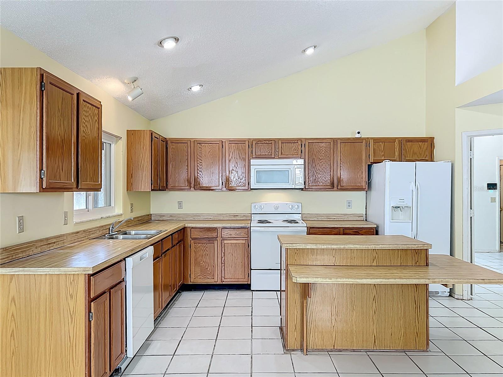 Image 18 of 39 For 2843 Danforth Drive