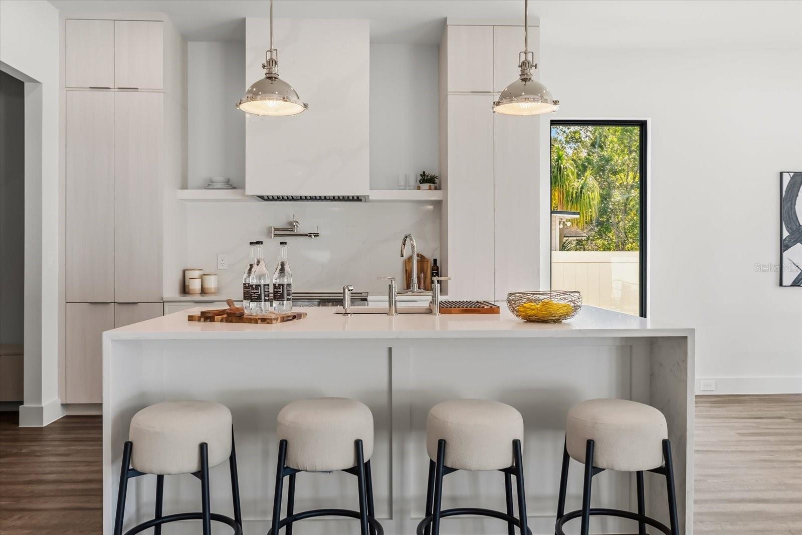 Image 12 of 40 For 1320 Cloverlawn Avenue