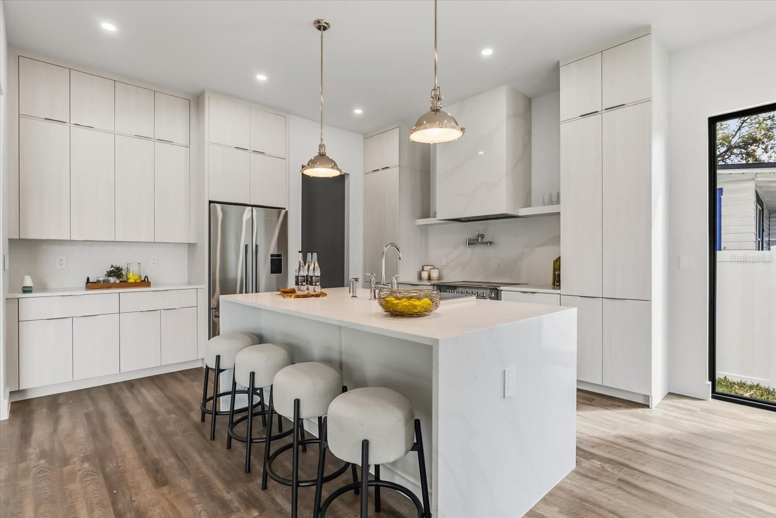 Image 15 of 40 For 1320 Cloverlawn Avenue