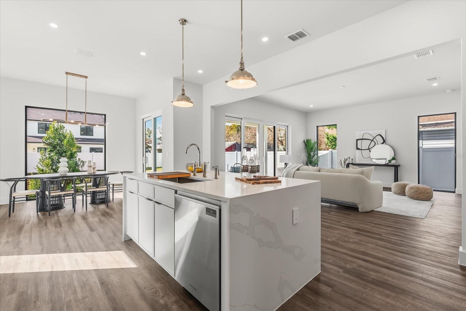 Image 16 of 40 For 1320 Cloverlawn Avenue