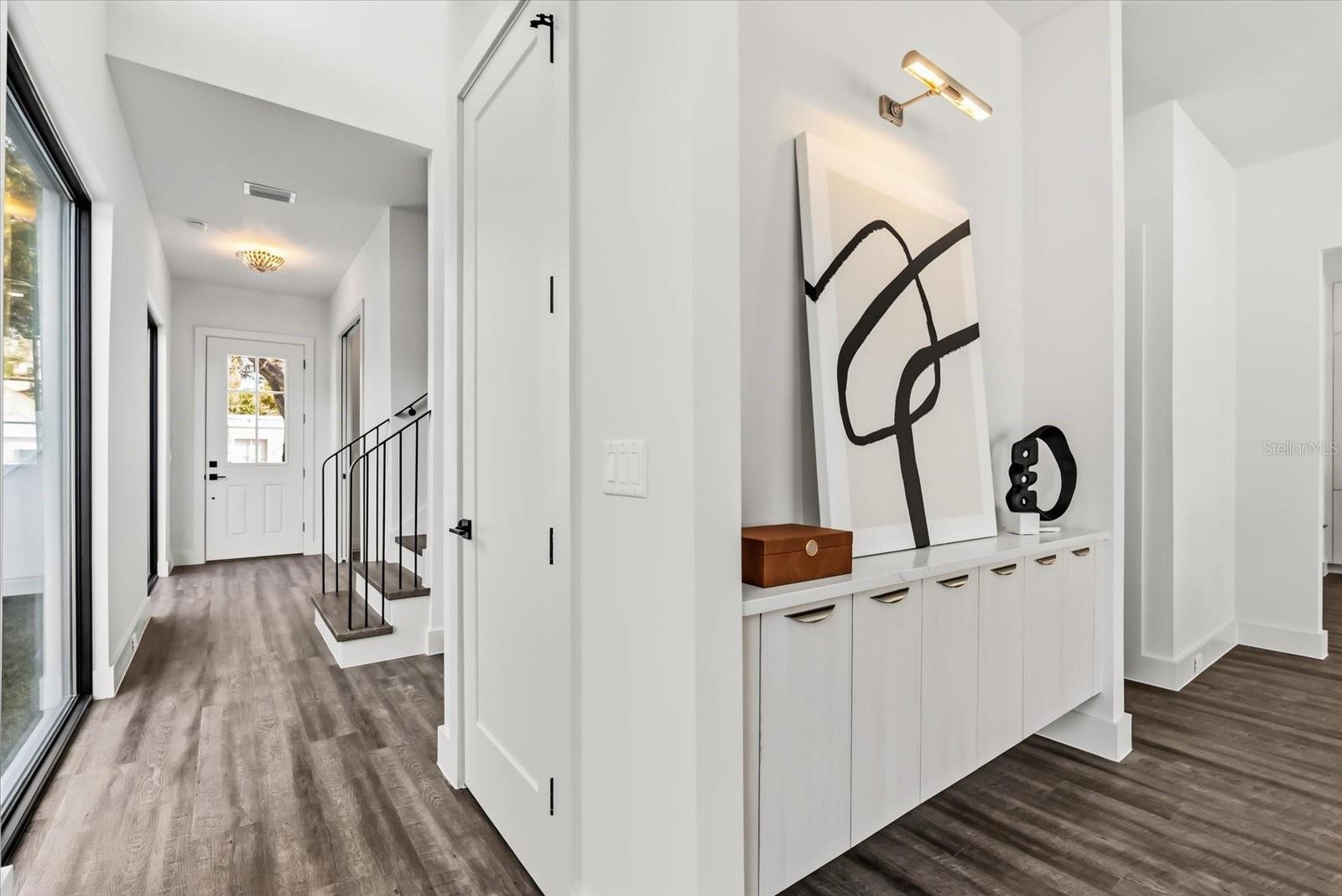 Image 19 of 40 For 1320 Cloverlawn Avenue