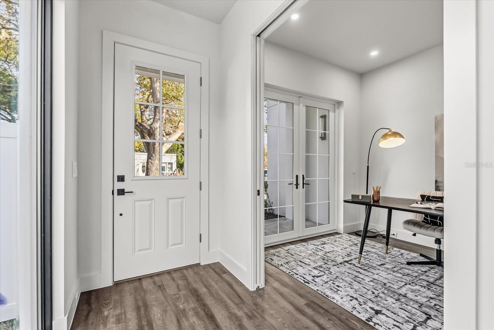 Image 2 of 40 For 1320 Cloverlawn Avenue