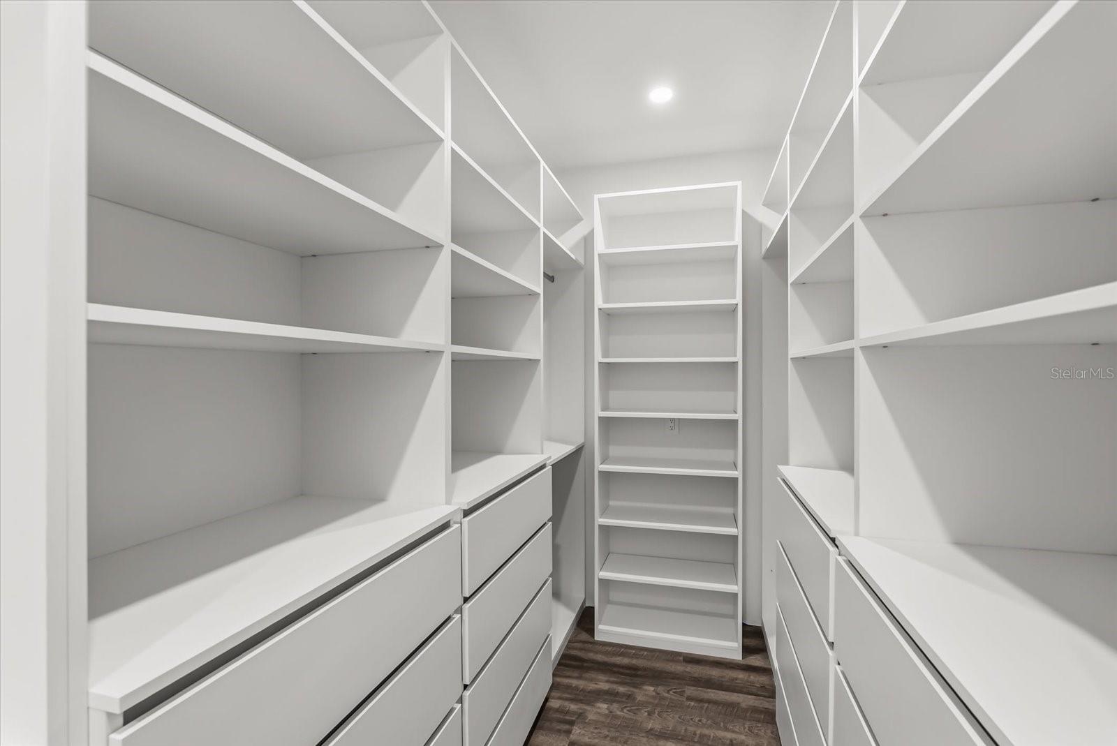 Image 25 of 40 For 1320 Cloverlawn Avenue