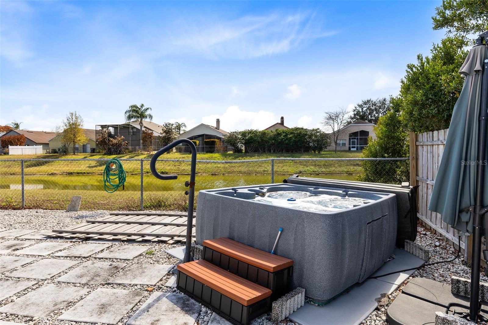 Image 19 of 30 For 9808 Surrey Ridge Road