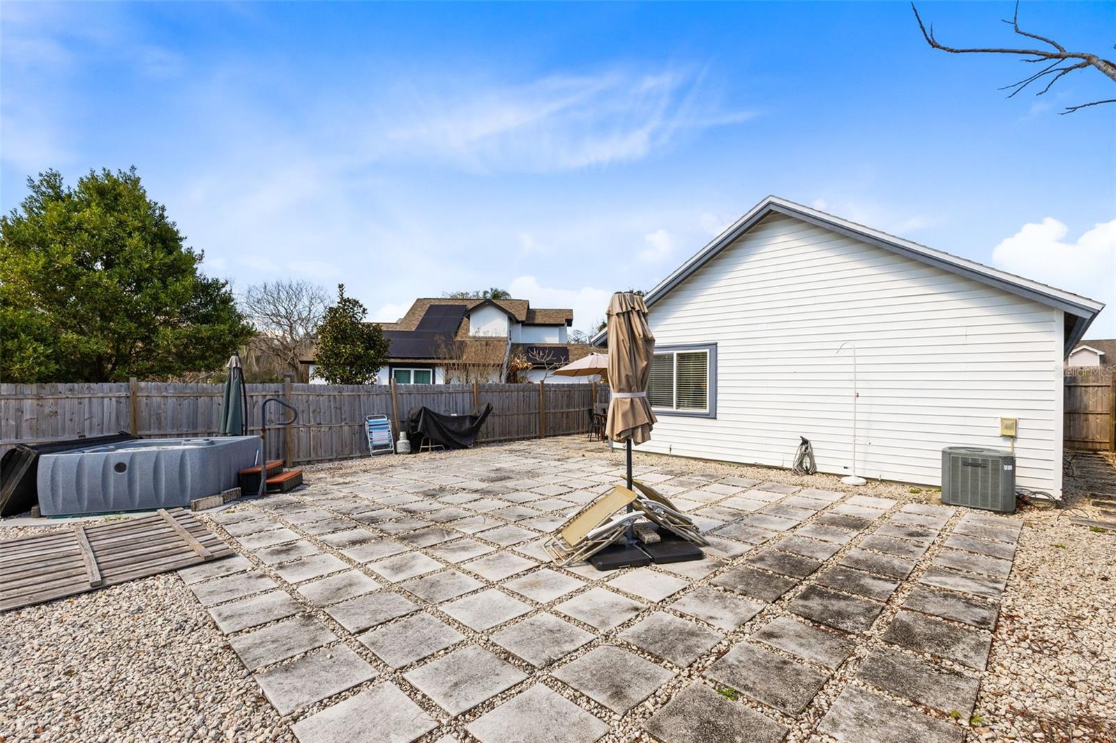 Image 22 of 30 For 9808 Surrey Ridge Road