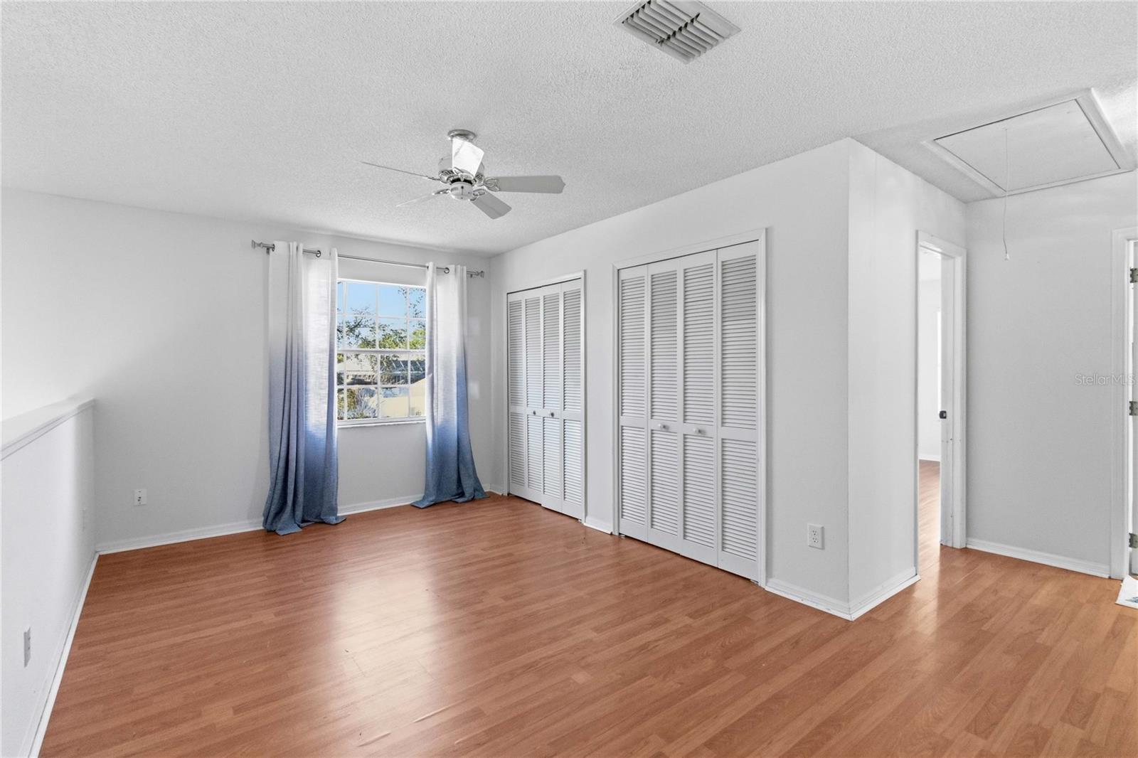 Image 23 of 52 For 2419 Point O Woods Court