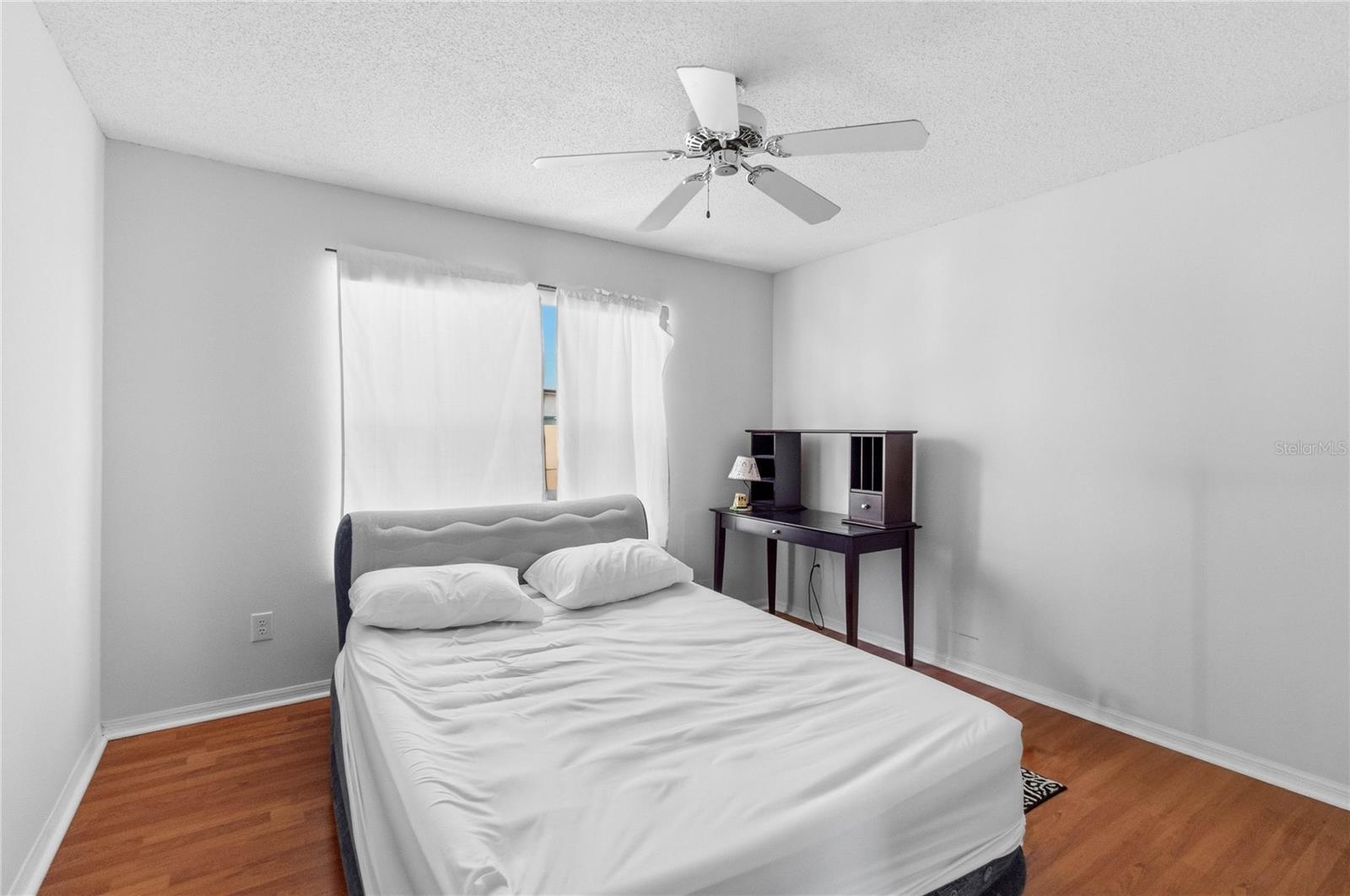 Image 26 of 52 For 2419 Point O Woods Court