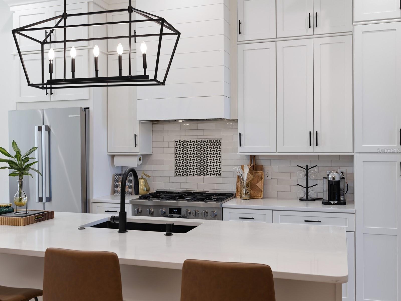 Image 10 of 38 For 64 Park Avenue