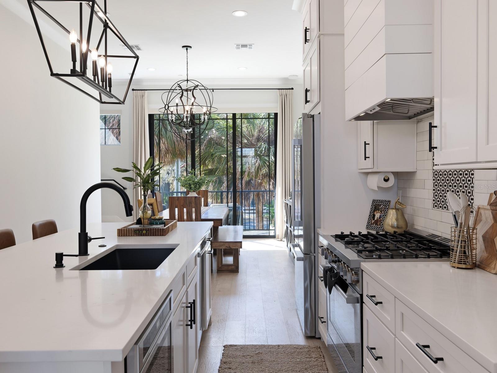 Image 11 of 38 For 64 Park Avenue