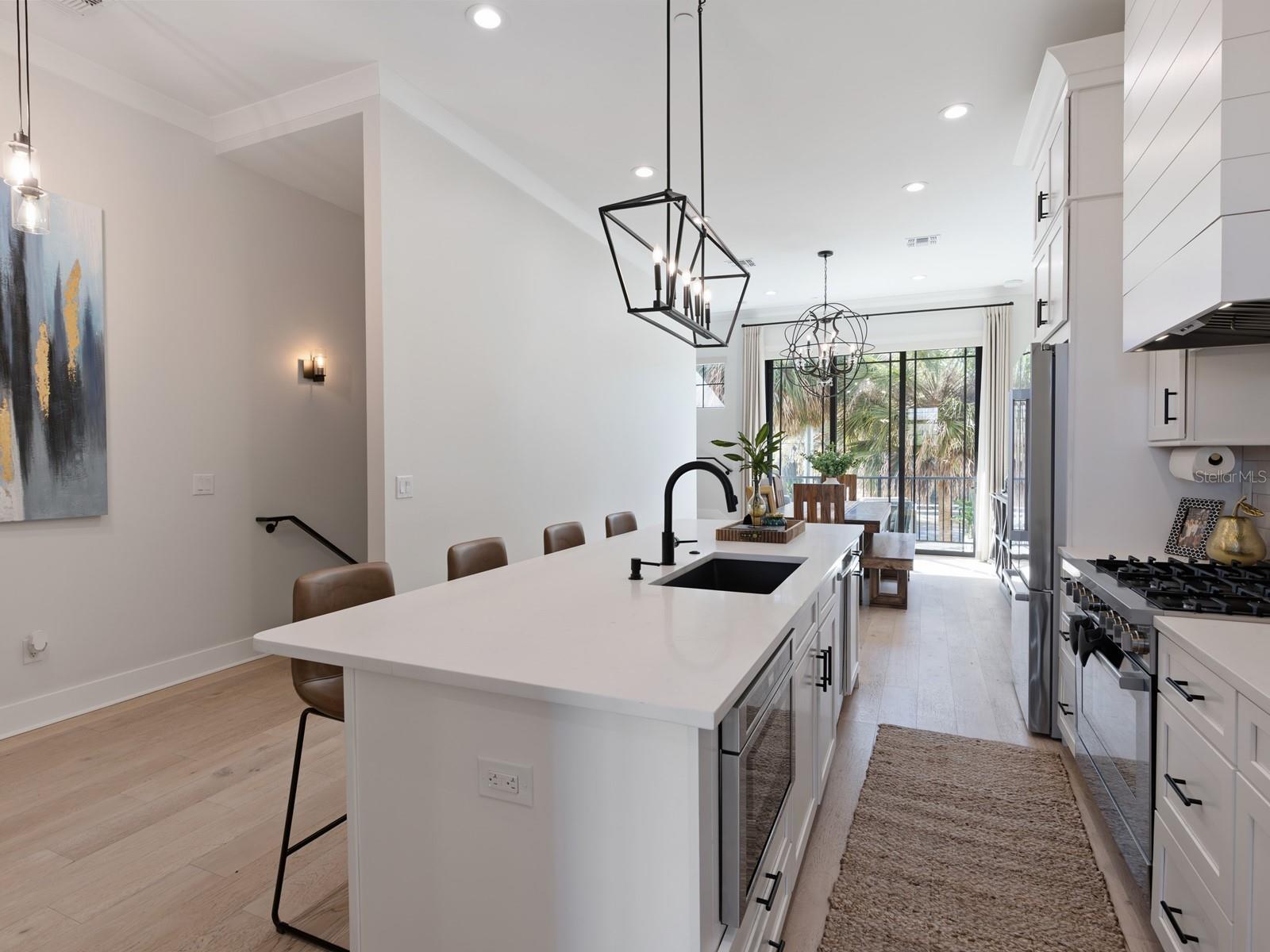 Image 12 of 38 For 64 Park Avenue