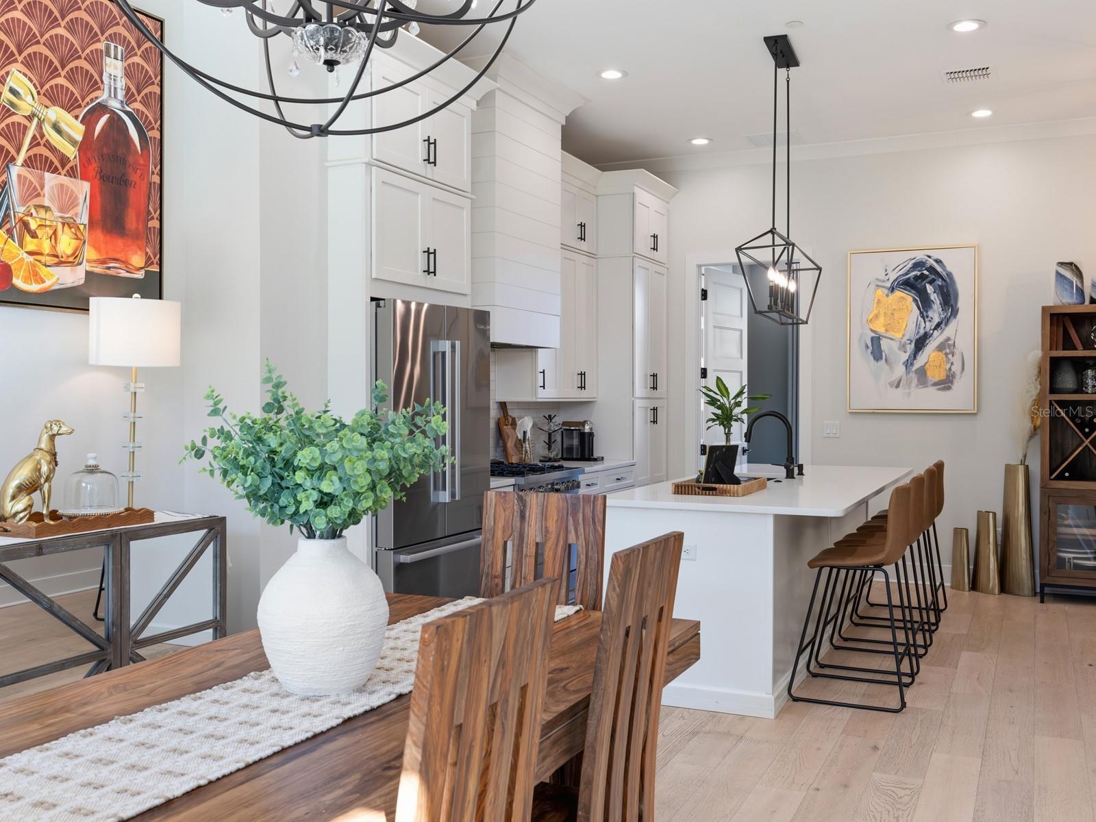 Image 17 of 38 For 64 Park Avenue