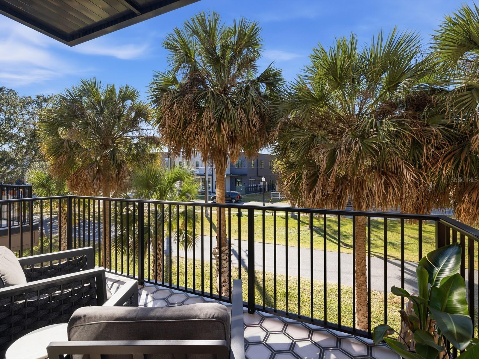 Image 22 of 38 For 64 Park Avenue