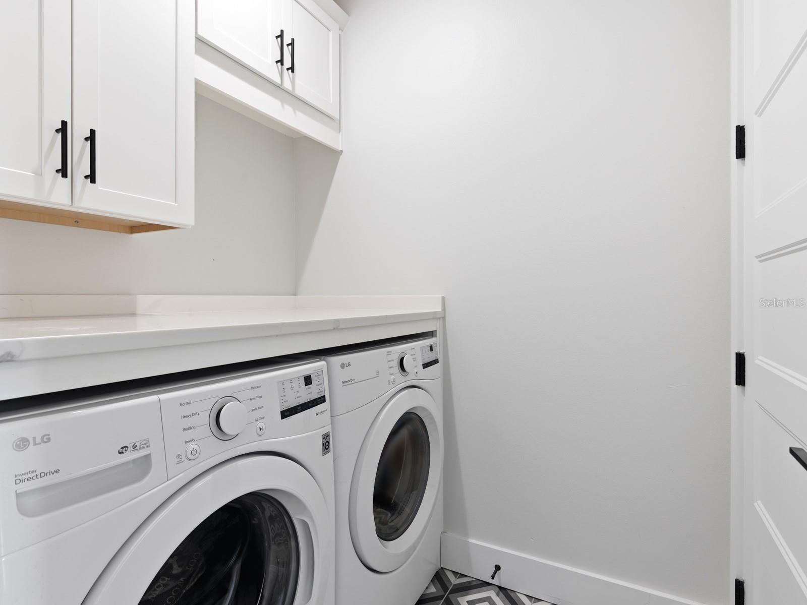 Image 26 of 38 For 64 Park Avenue