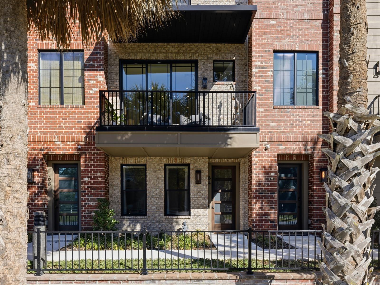 Image 3 of 38 For 64 Park Avenue