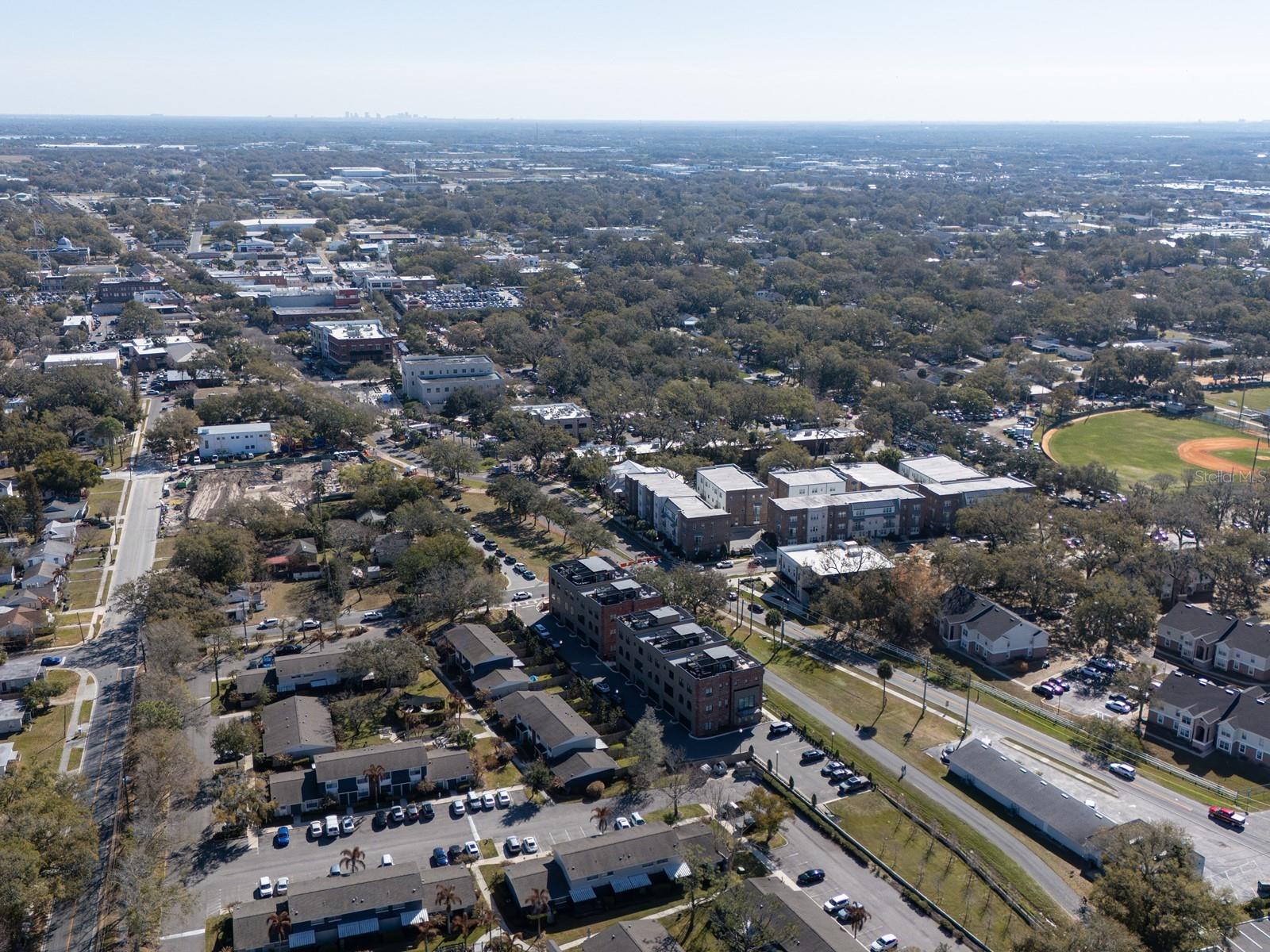 Image 34 of 38 For 64 Park Avenue