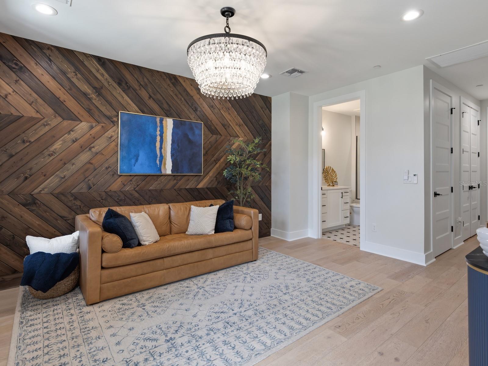 Image 6 of 38 For 64 Park Avenue