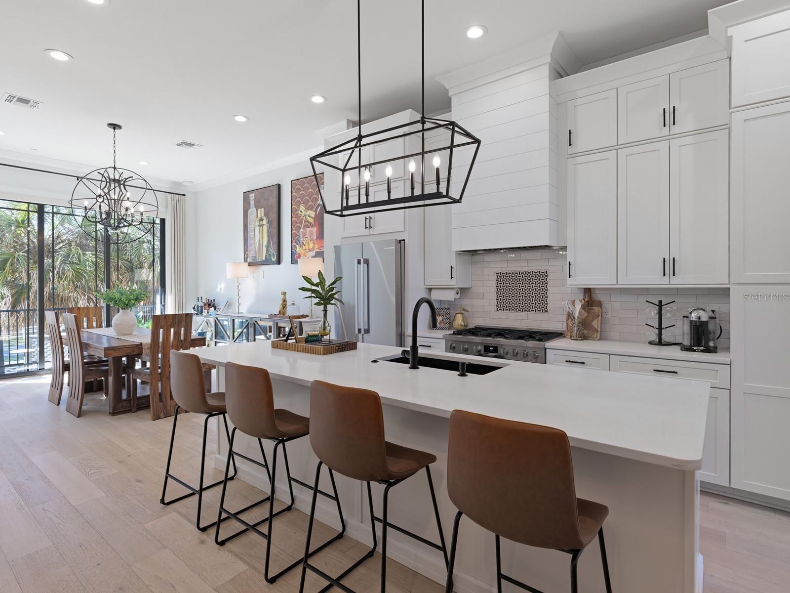 Image 8 of 38 For 64 Park Avenue