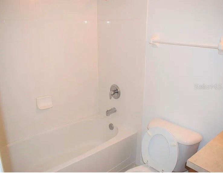 Image 16 of 25 For 521 Cresting Oak Circle 76