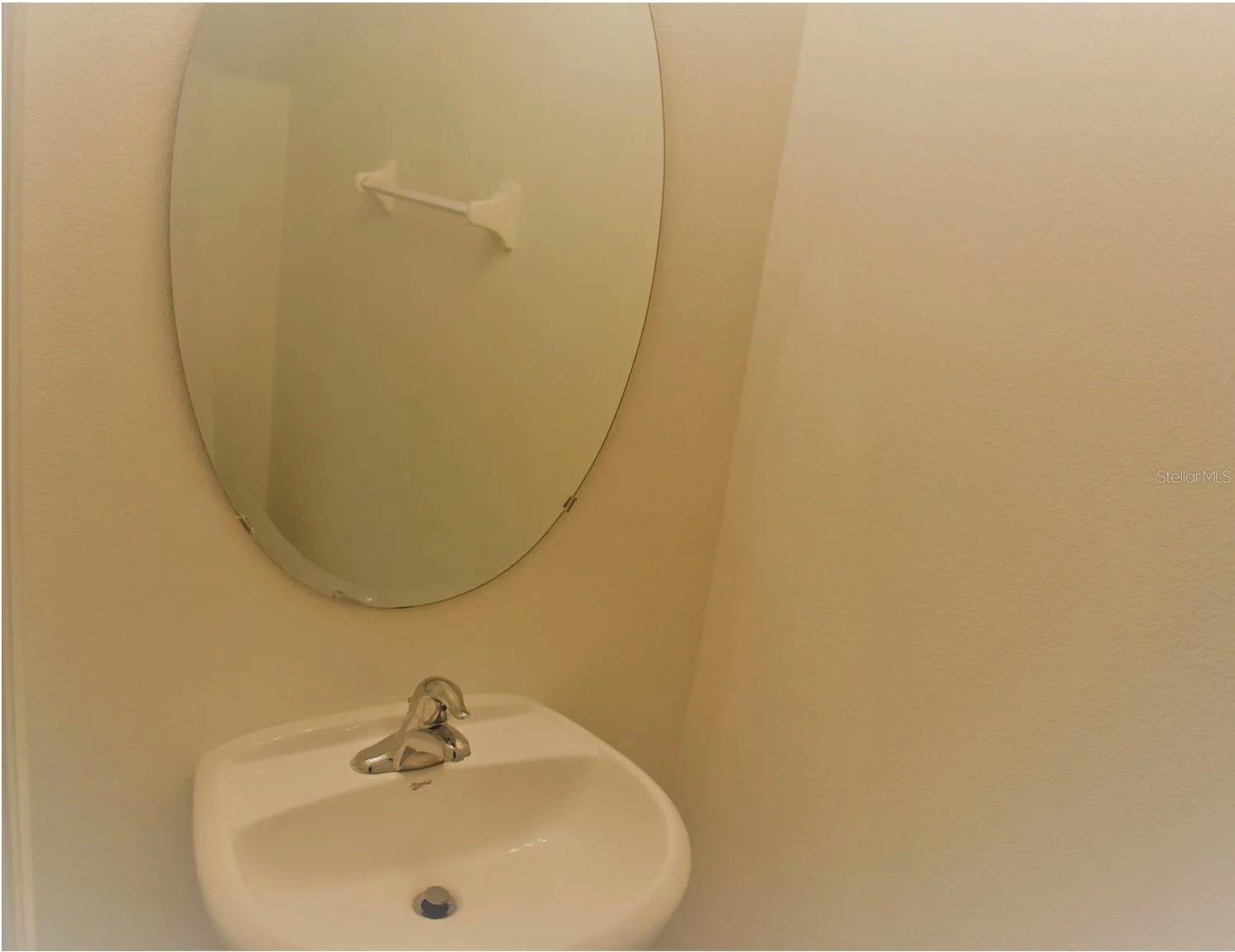 Image 18 of 25 For 521 Cresting Oak Circle 76