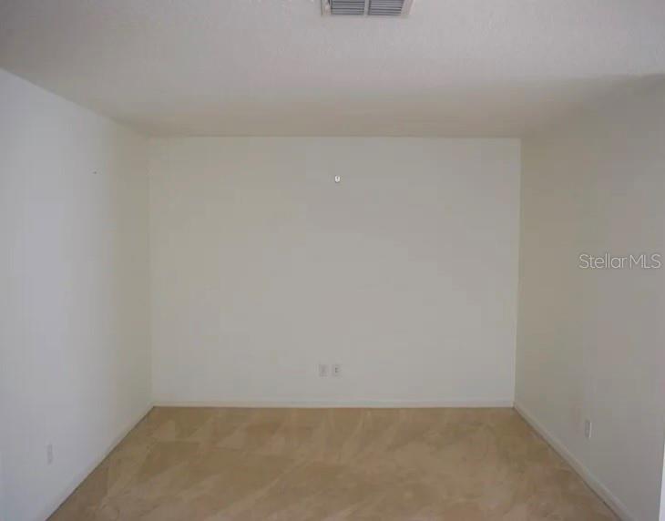 Image 9 of 25 For 521 Cresting Oak Circle 76