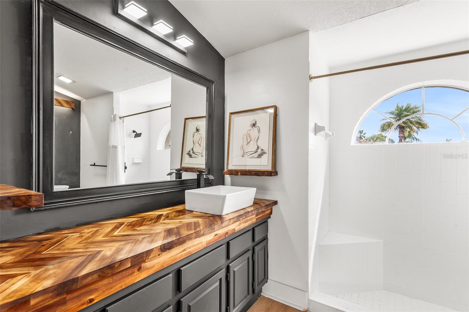 Image 13 of 28 For 8353 Pavilion Drive