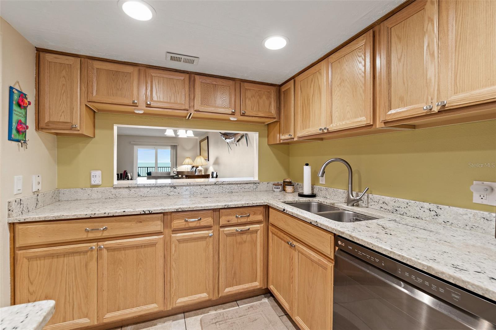 Image 12 of 43 For 4100 Ocean Beach Boulevard 412