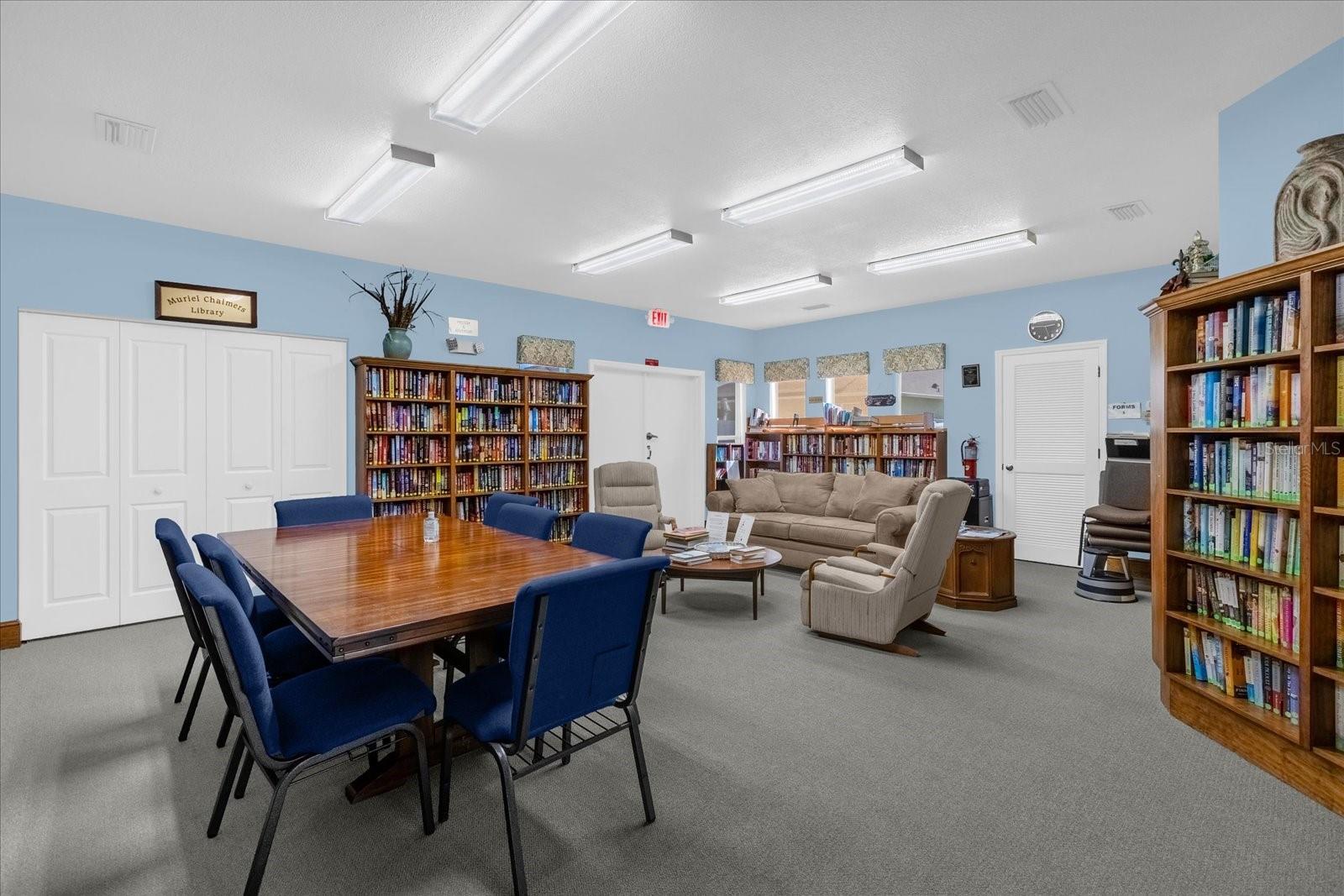 Image 25 of 34 For 138 Baytree Boulevard