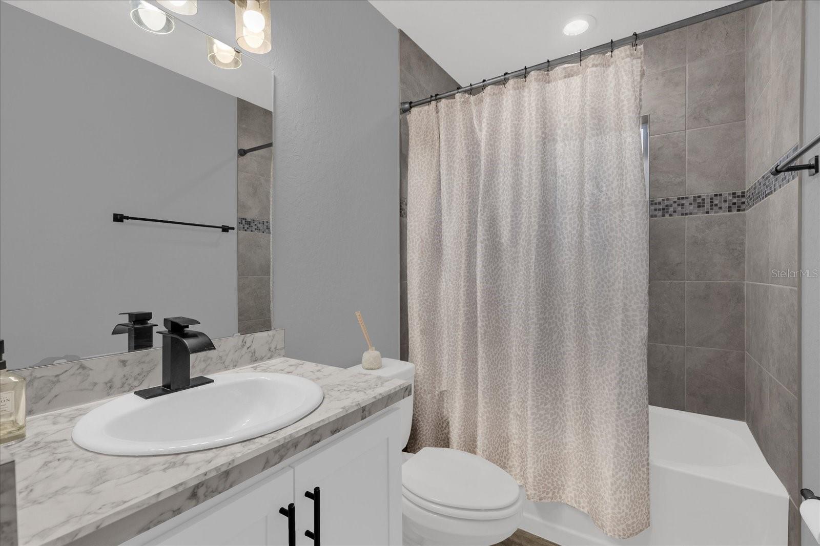 Image 20 of 30 For 955 Pearly Ridge Lane