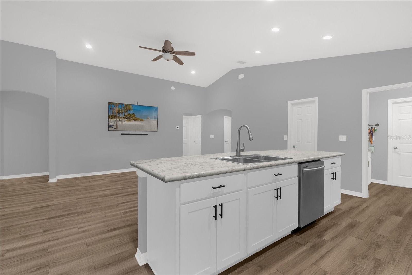 Image 6 of 30 For 955 Pearly Ridge Lane