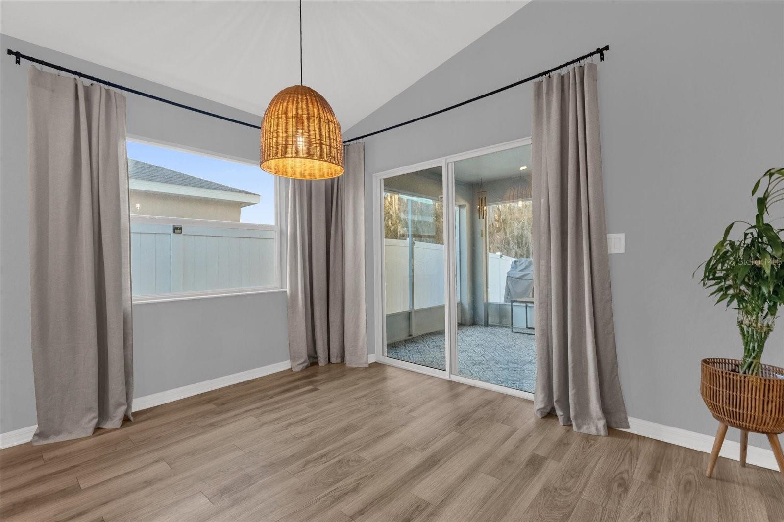 Image 9 of 30 For 955 Pearly Ridge Lane