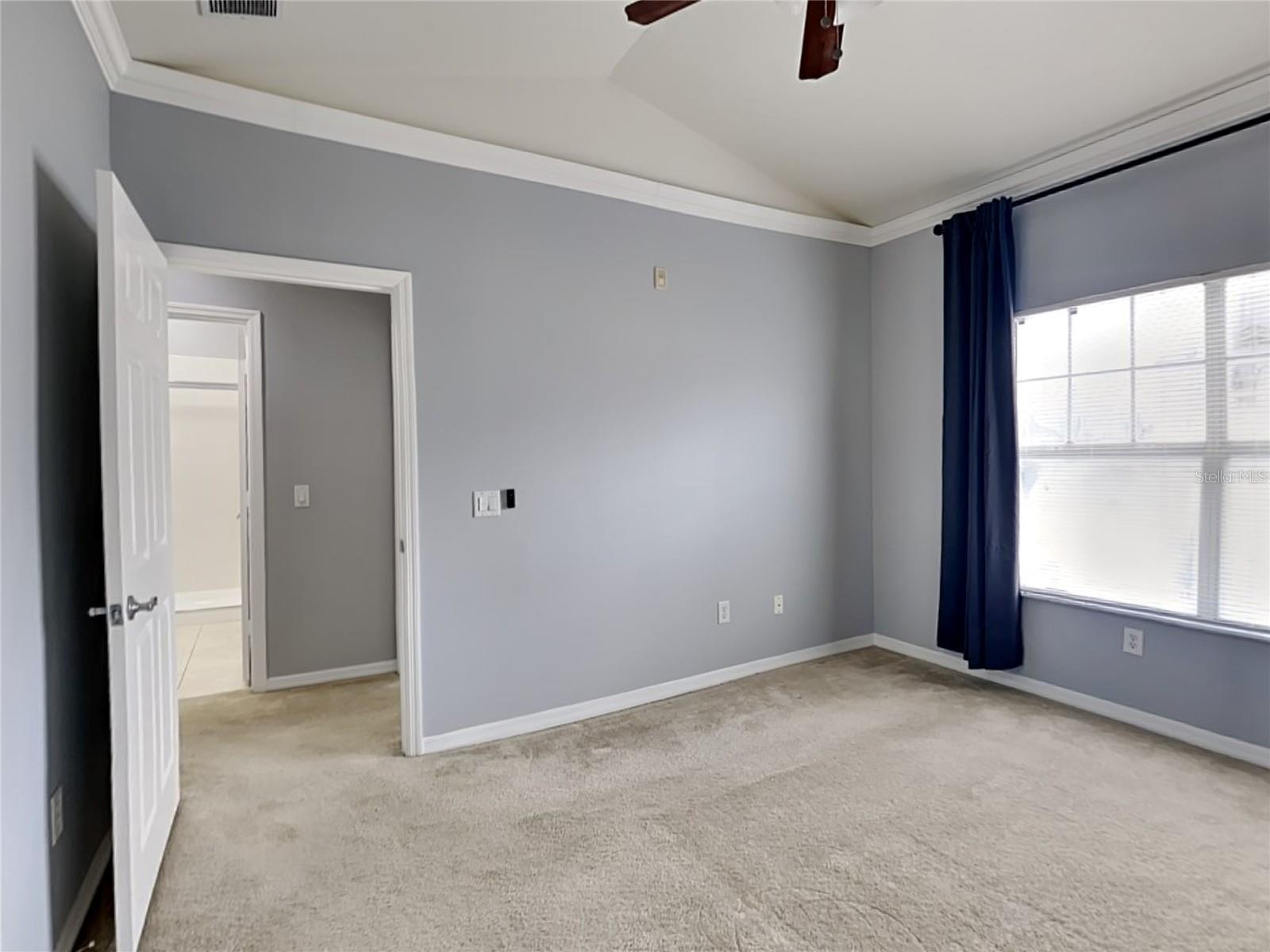 Image 8 of 15 For 2550 Grand Central Parkway 11