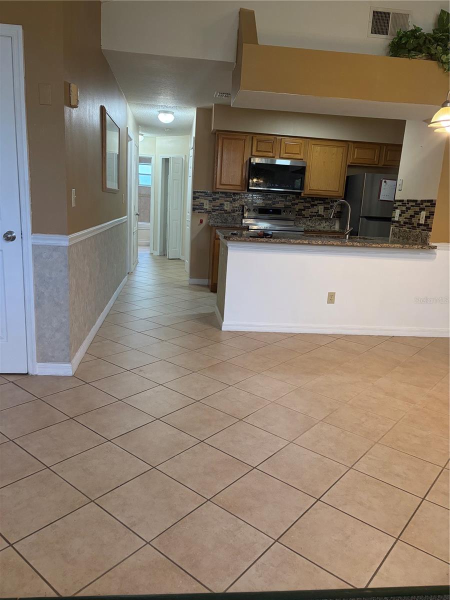 Image 10 of 23 For 2737 Poinciana Boulevard 88