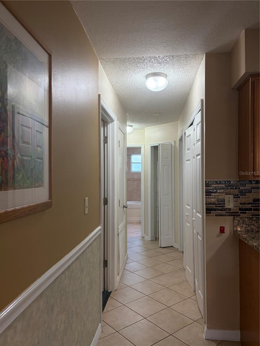 Image 7 of 23 For 2737 Poinciana Boulevard 88