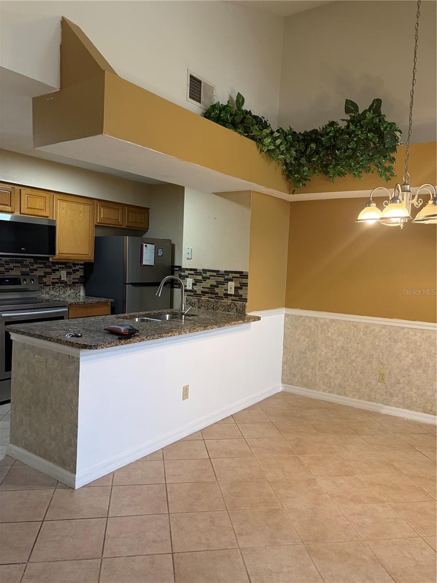 Image 9 of 23 For 2737 Poinciana Boulevard 88