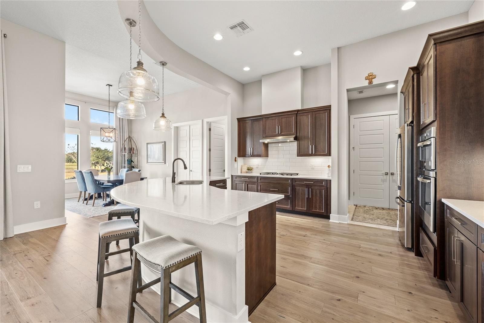 Image 12 of 59 For 25620 Grandview Pointe